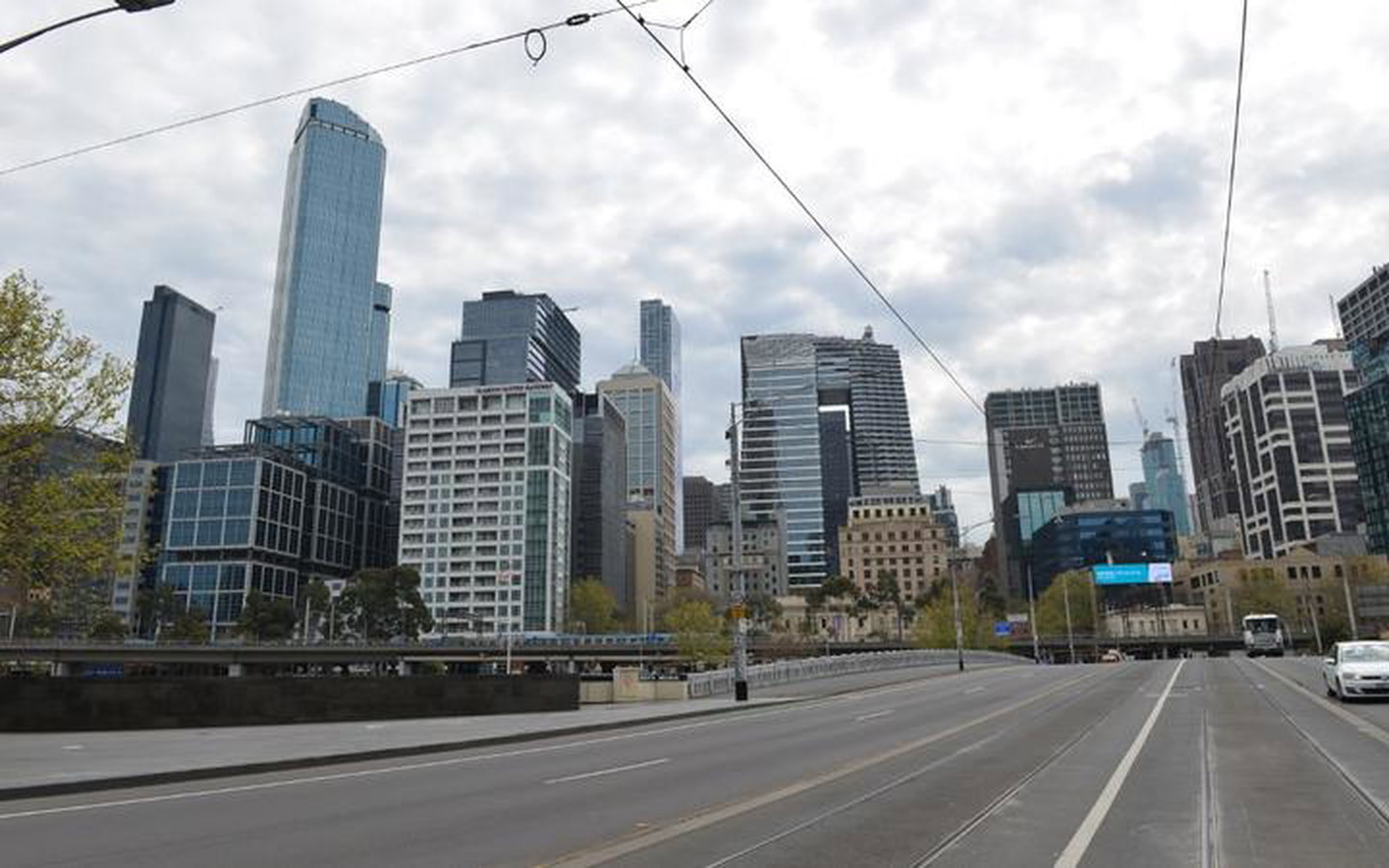 MELBOURNE, AUSTRALIA - SEPTEMBER 18: A deserted view from Melbourne city on September 18, 2020 in Melbourne, Australia. Streets, shopping malls, squares, parks and train stations in the city remain empty due to the Stage 4 restrictions and curfew from 9 p.m. to 5 a.m. 