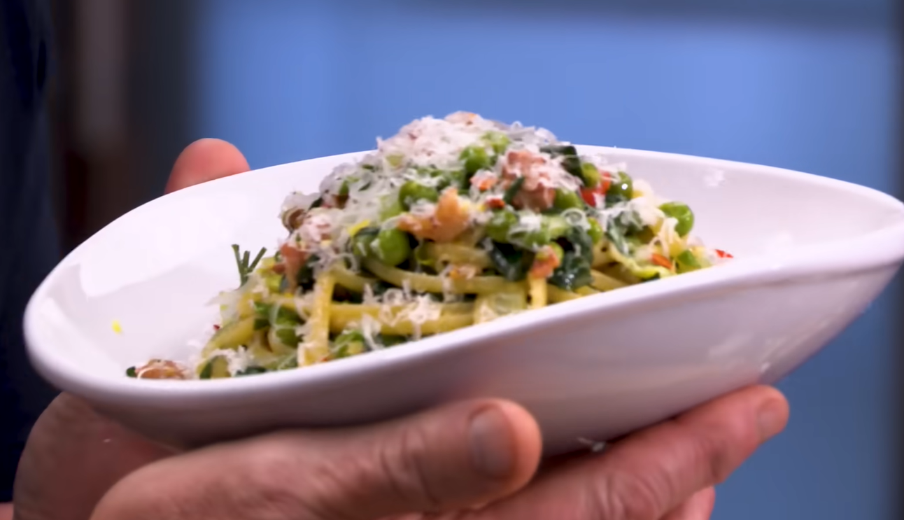 Gordon Ramsay Cooks Up A Simple And Easy Pasta Dish In Just 10 Minutes 